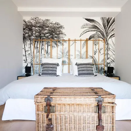 La Metairie De Terrefort Guest house *